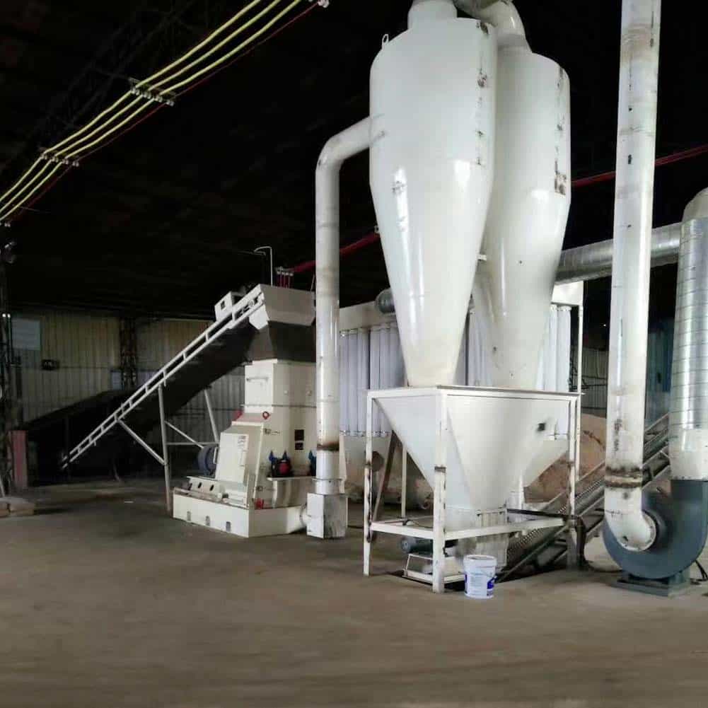 What determines crushing efficiency of wood hammer mill